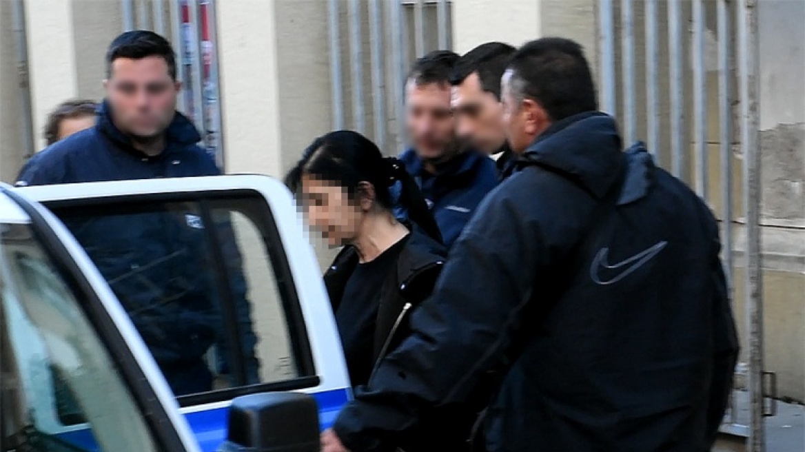 Χίος: 10 χρόνια κάθειρξη για ασφαλίστρια που υπεξαίρεσε 6,5 εκατ. ευρώ από πελάτες της!