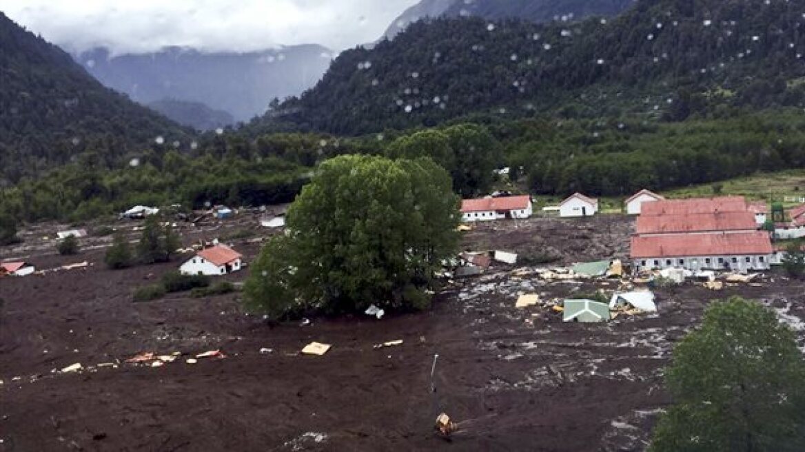 Χιλή: Τουλάχιστον πέντε νεκροί και δεκαπέντε αγνοούμενοι από την κατολίσθηση λάσπης 