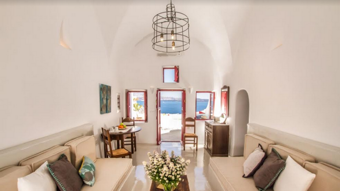  The story behind the “most desirable home in Greece” for visitors of Airbnb (PHOTOS)