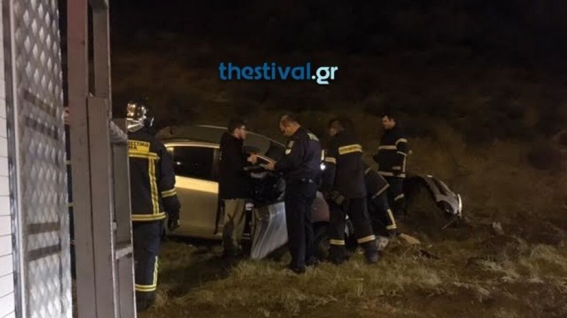 Θεσσαλονίκη: Αυτοκίνητο έπεσε σε κανάλι - Τραυματισμένος απεγκλωβίστηκε ο οδηγός 