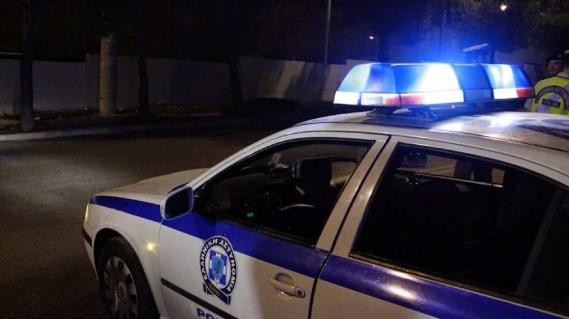 Θεσσαλονίκη: Κουκουλοφόροι επιτέθηκαν με σφυριά σε σούπερ μάρκετ