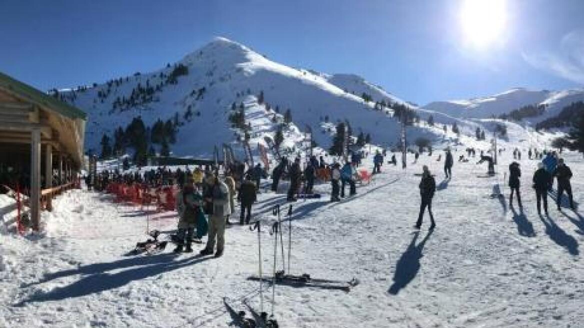 Χαμός στο Χιονοδρομικό Καλαβρύτων: Περίπου 20 χιλιάδες επισκέπτες τα Χριστούγεννα