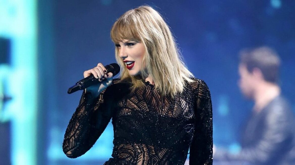 Taylor Swift buys pregnant, homeless fan a house!