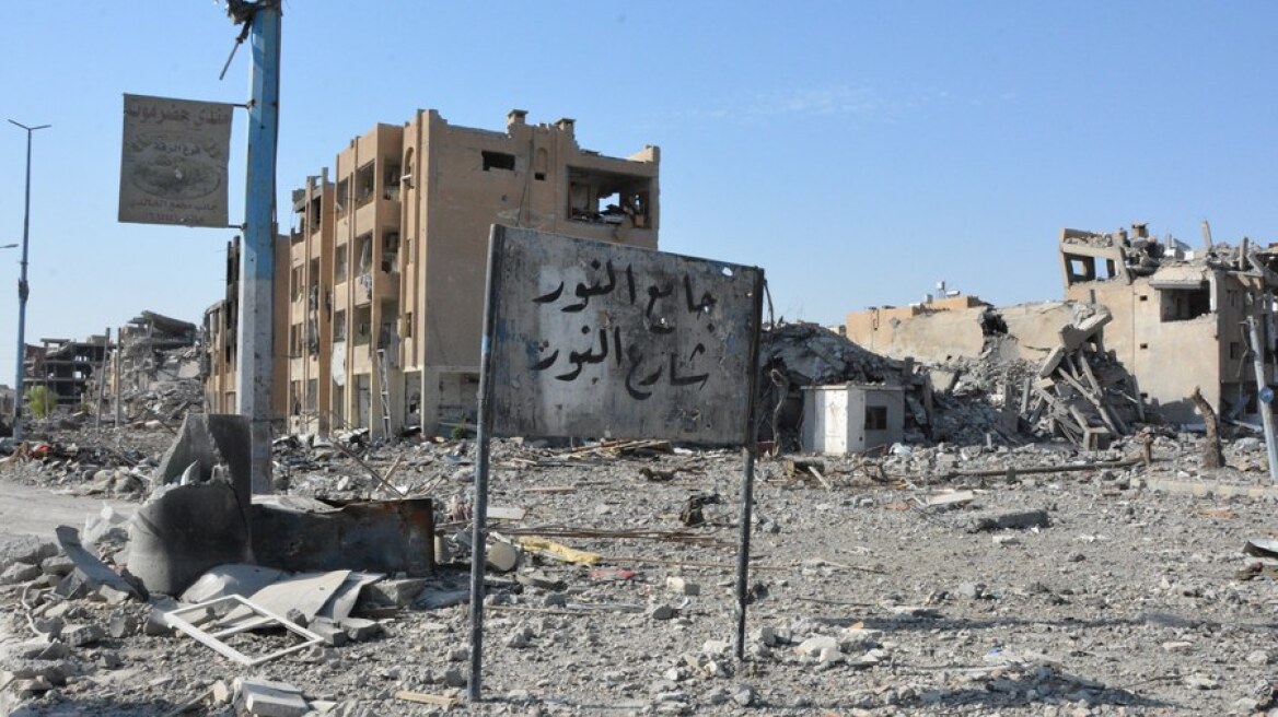 Συρία: Βρέθηκαν δύο ομαδικοί τάφοι με δεκάδες σορούς αμάχων που σκότωσαν τζιχαντιστές