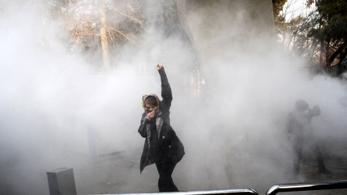 Αναβρασμός στο Ιράν: Διαδηλωτές συγκεντρώνονται στο πανεπιστήμιο της Τεχεράνης
