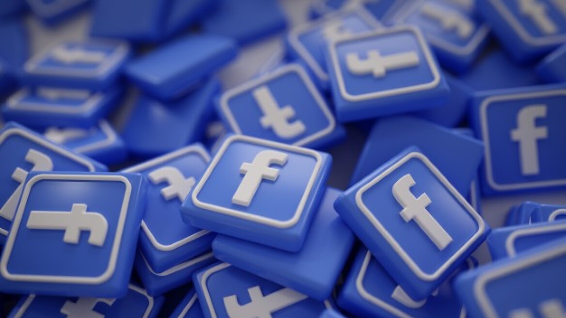 pile-of-3d-facebook-logos