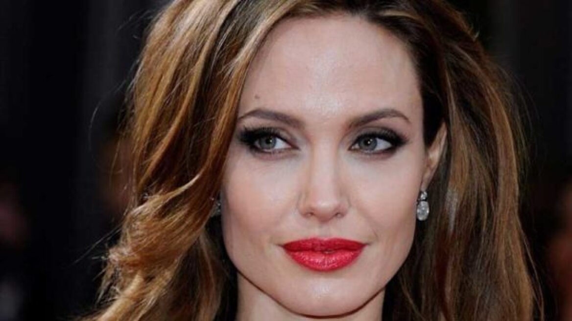 Angelina-Jolie-newest-face-of-Guerlain-598x374