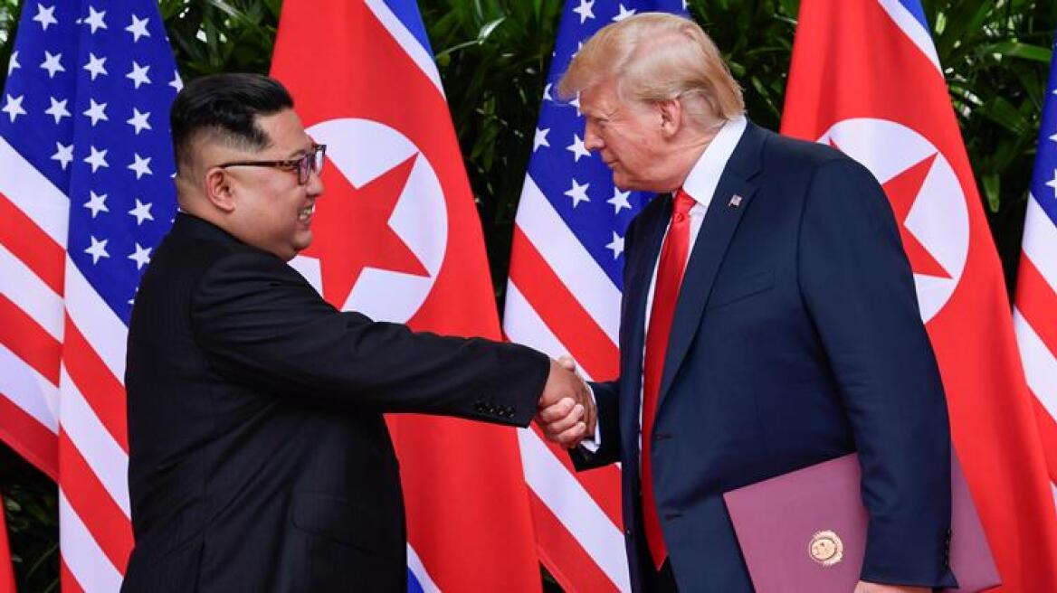 trump-kim-handshake