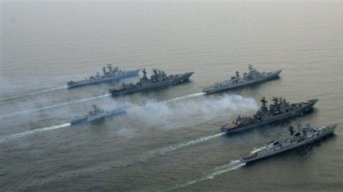 naval-ships-exercise
