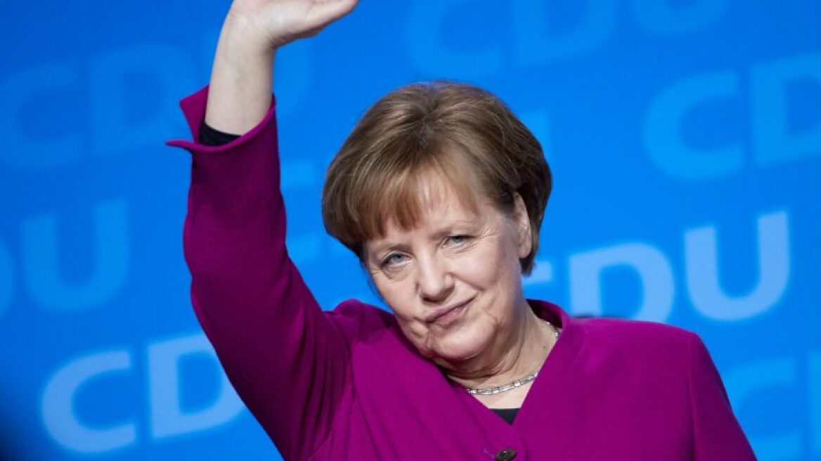 Merkel_waving