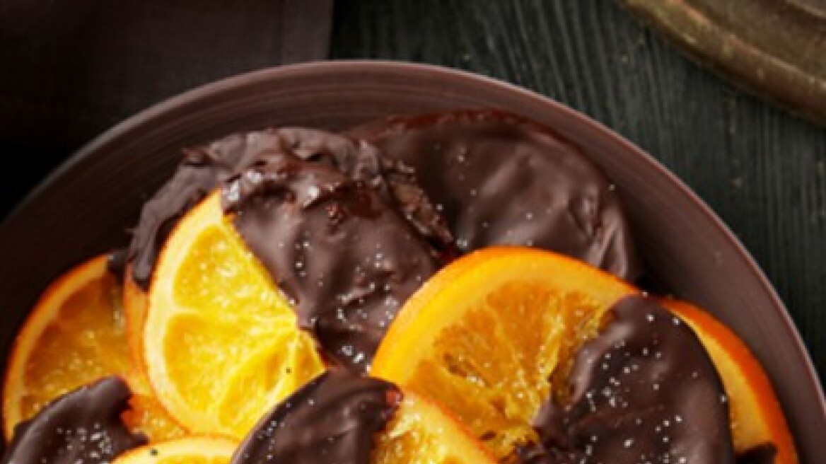 Πορτοκάλι βουτηγμένο στη σοκολάτα