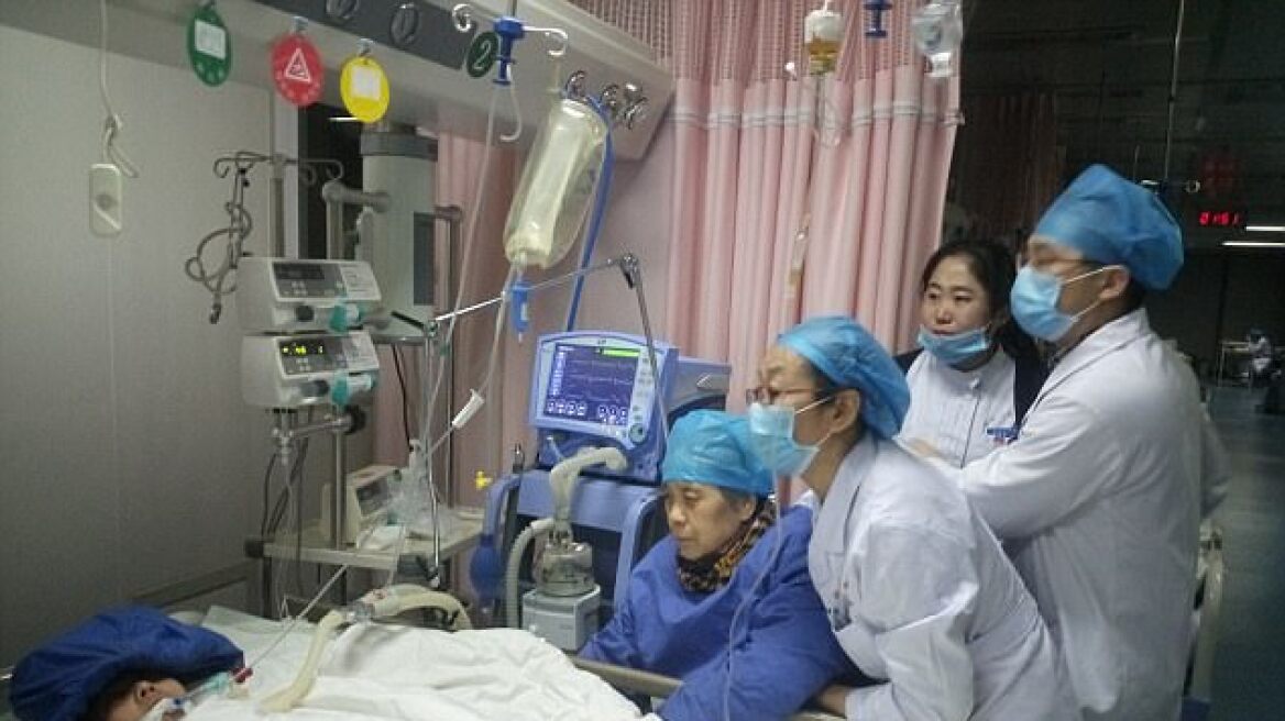 Κινέζα γιατρός πέθανε αφού εργαζόταν επί 18 ώρες χωρίς διάλειμμα