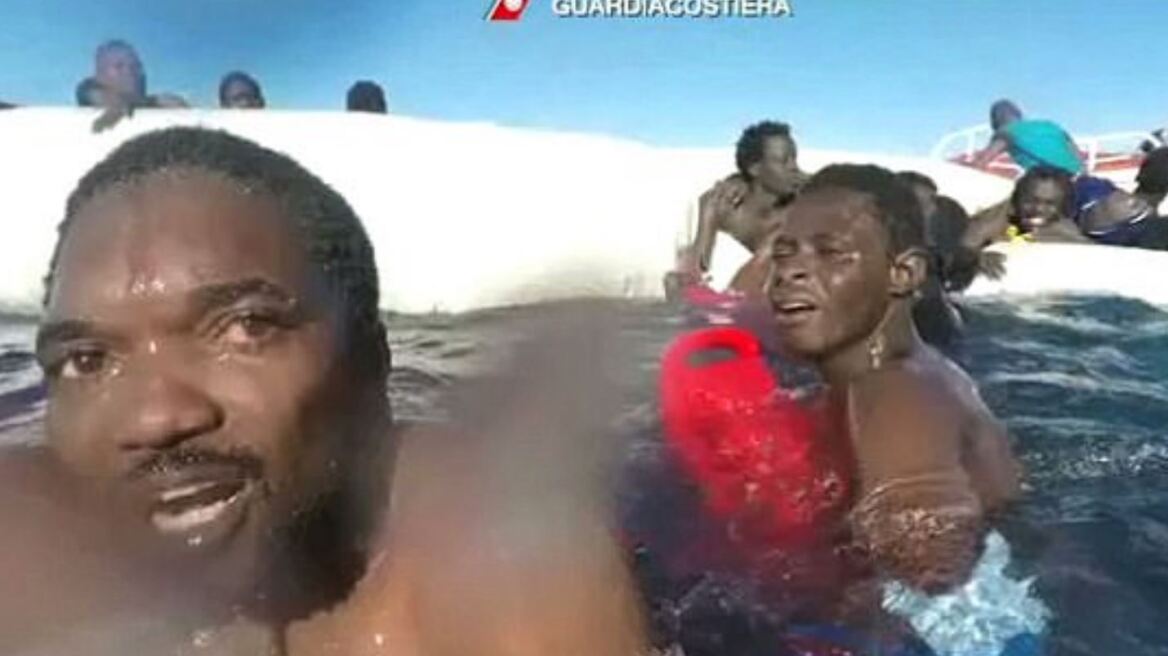 Βίντεο: Οι δραματικές προσπάθειες των διασωστών σε ναυάγιο με μετανάστες ανοιχτά της Λιβύης
