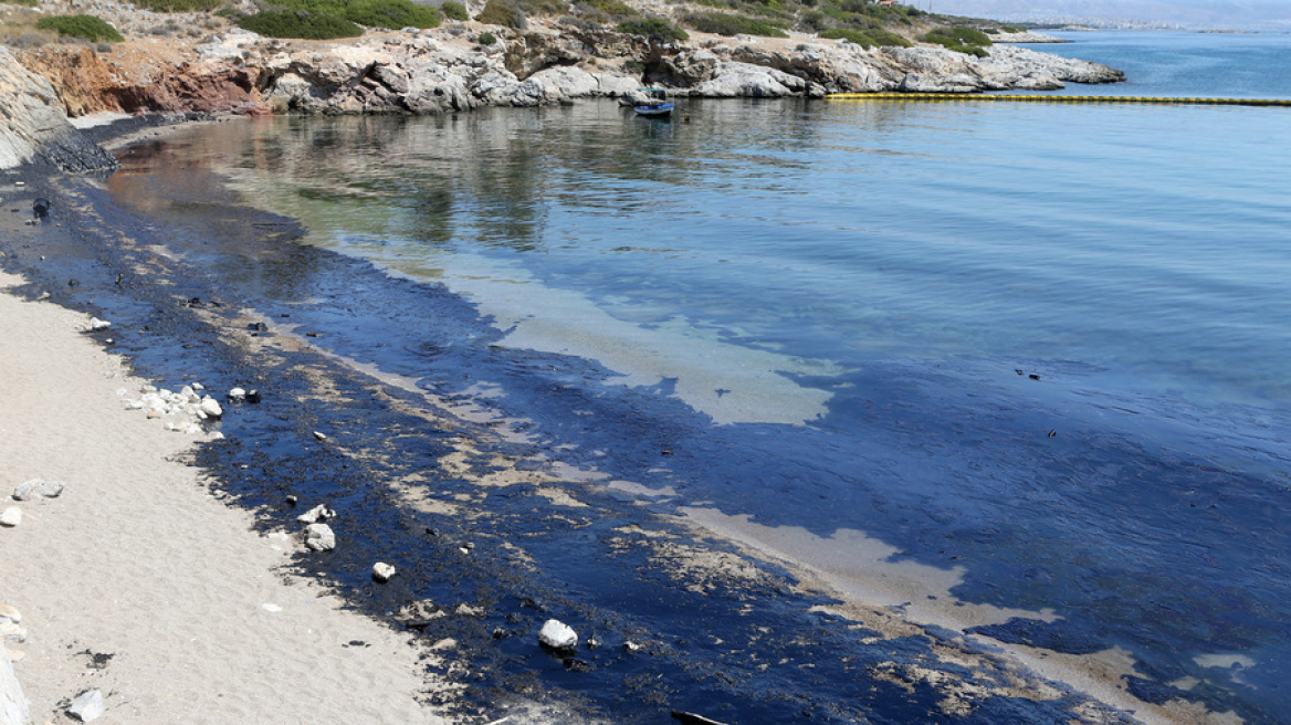 Είκοσι τοξικά ναυάγια στην Ελλάδα: Πού βρίσκονται οι περιβαλλοντικές «βόμβες»