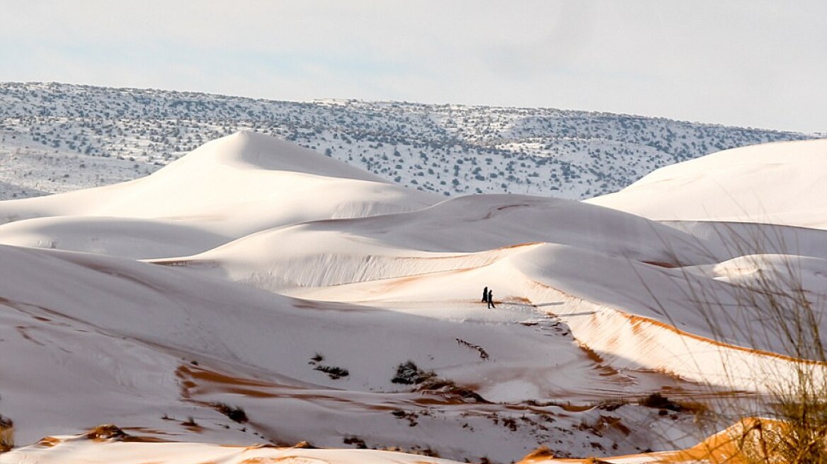 Snow covers parts of the Sahara desert for the third time in 40 years (PHOTOS)