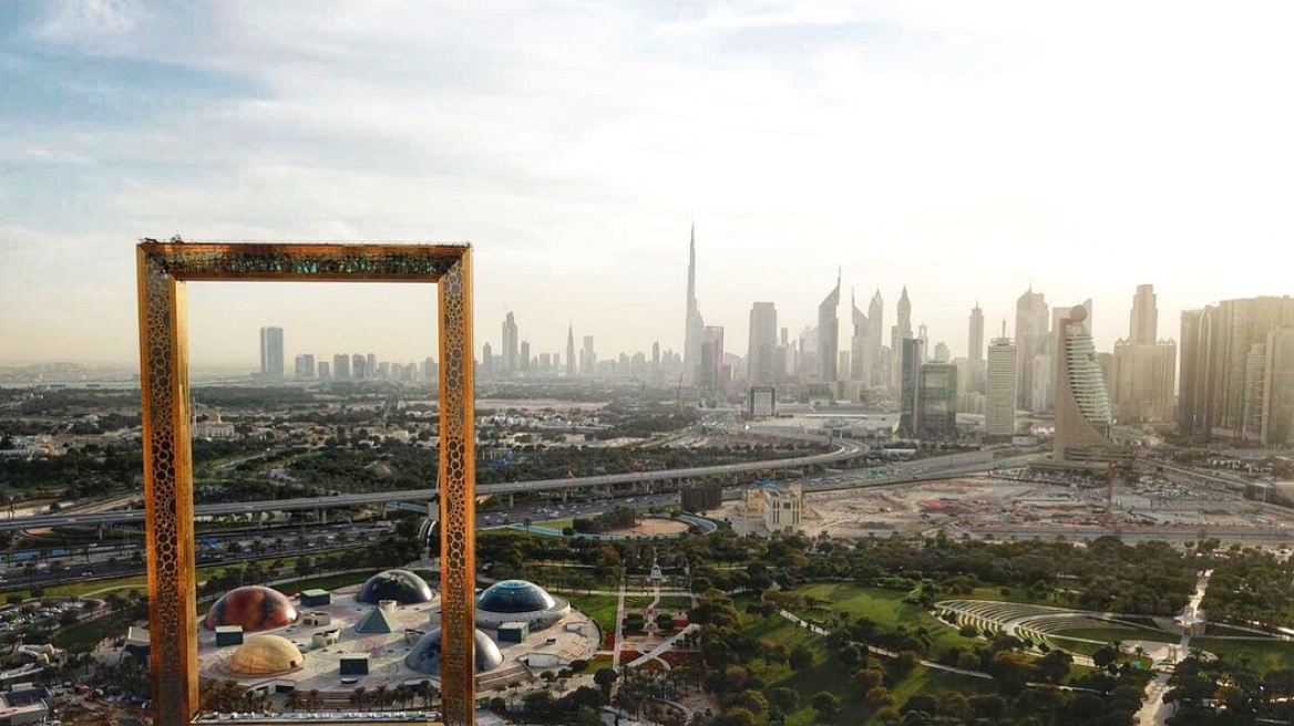 «Dubai Frame»: Η νέα εντυπωσιακή ατραξιόν που μοιάζει με γιγάντια κορνίζα