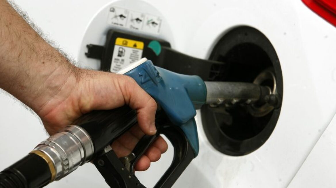 Greece among Top 10 nations for high fuel prices
