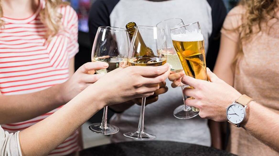 Έρευνα: Η κατανάλωση πάνω από 200 ml μπύρας την ημέρα επηρεάζει το χρόνο αντίδρασης μας