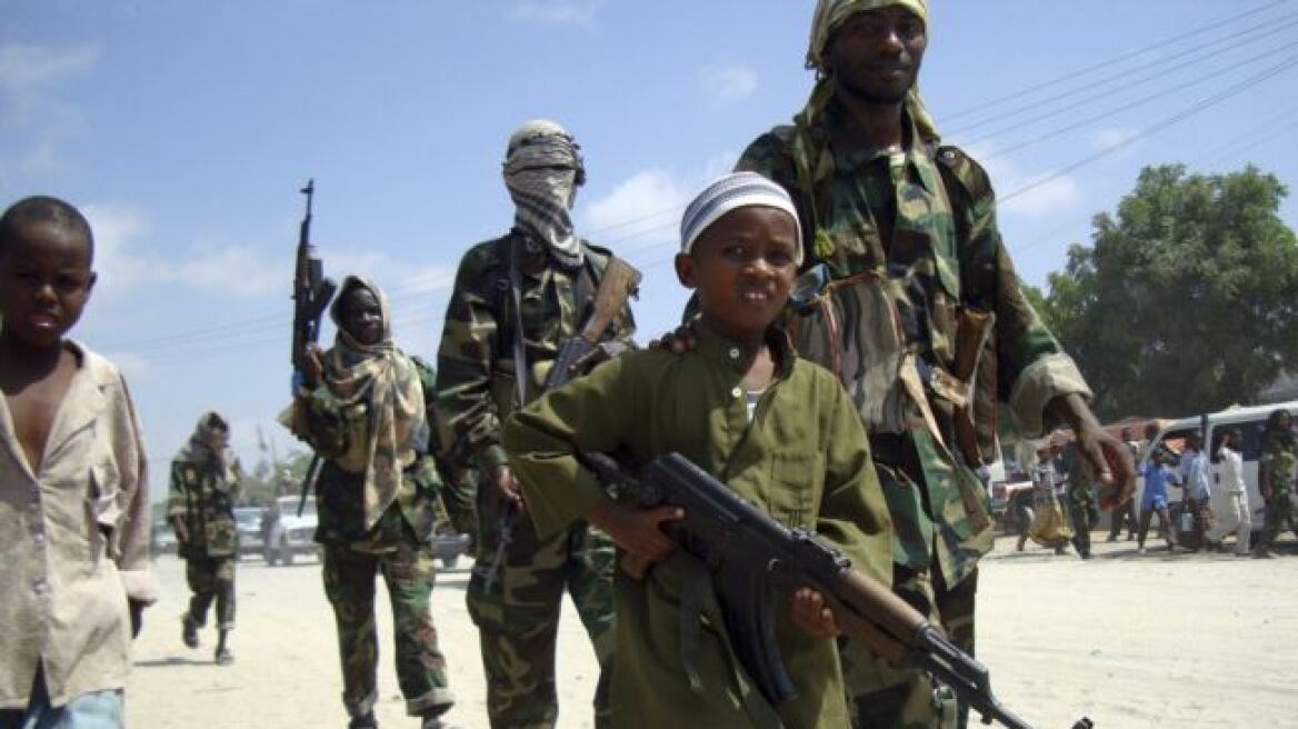 Οι τζιχαντιστές της αλ-Σαμπάμπ κάνουν «παιδομάζωμα» στη Σομαλία