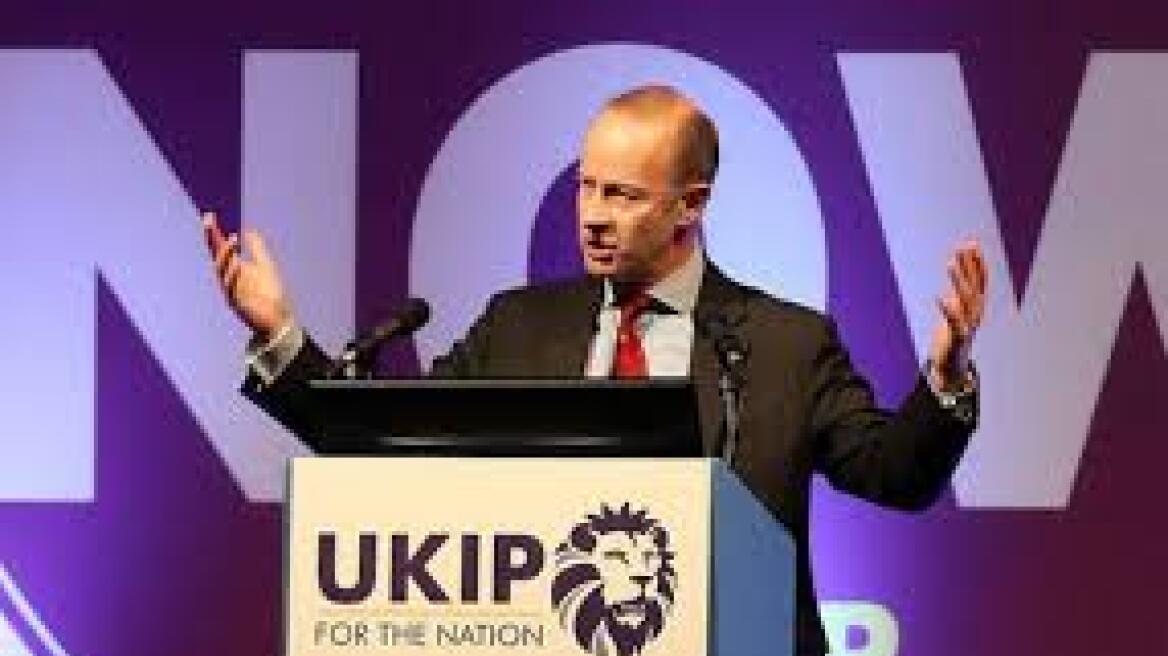 «Τρίζει» η καρέκλα του ηγέτη του UKIP Χένρι Μπόλτον 