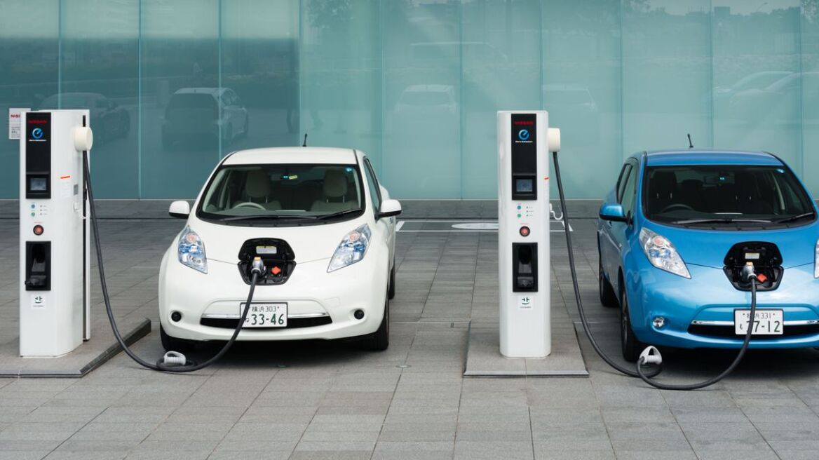 Περιβαλλοντολόγοι προειδοποιούν: Τα περισσότερα αμάξια θα πρέπει να είναι ηλεκτρικά μέχρι το 2030