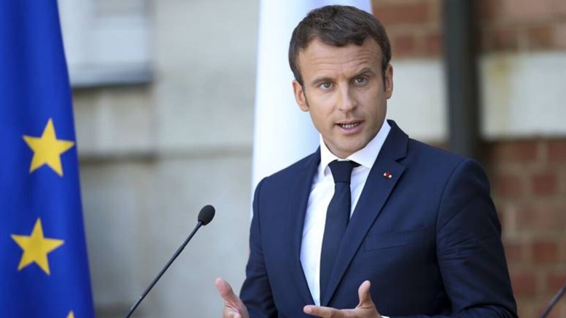 Γαλλία: H κυβέρνηση θέλει να ξεφορτωθεί τον φερόμενο ως «εραστή» του Μακρόν 
