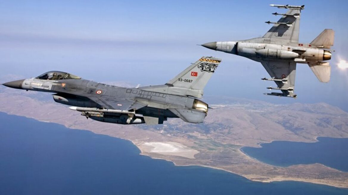 Εικονική αερομαχία με οπλισμένα τουρκικά μαχητικά πάνω από το Αιγαίο