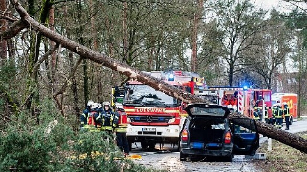 «Φρειδερίκη»: Φονική καταιγίδα με εννιά νεκρούς στη βόρεια Ευρώπη 