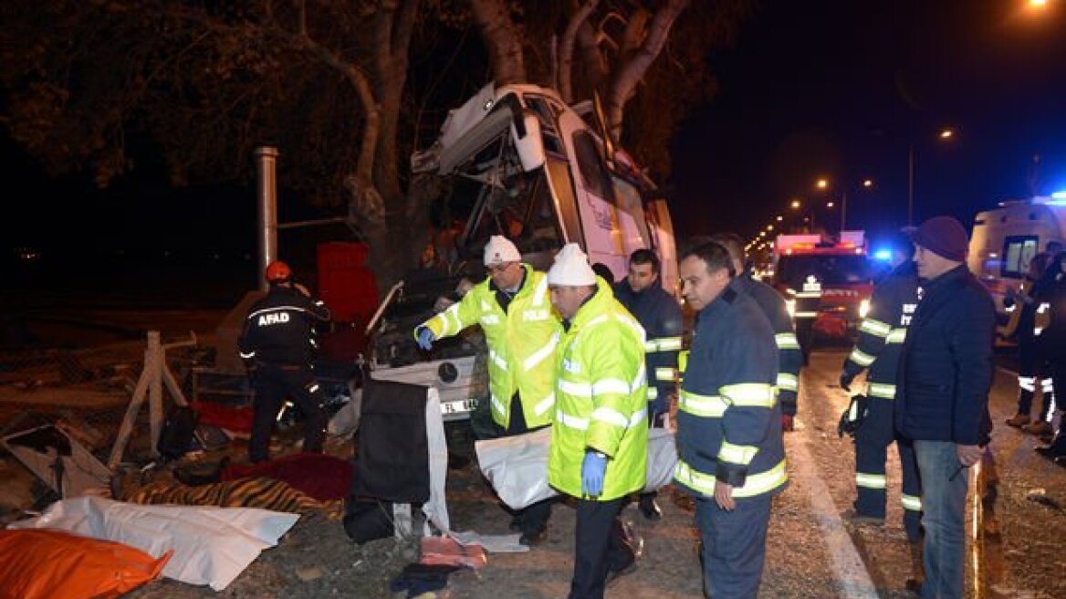 Τραγωδία στην Τουρκία: Έντεκα νεκροί σε δυστύχημα με λεωφορείο