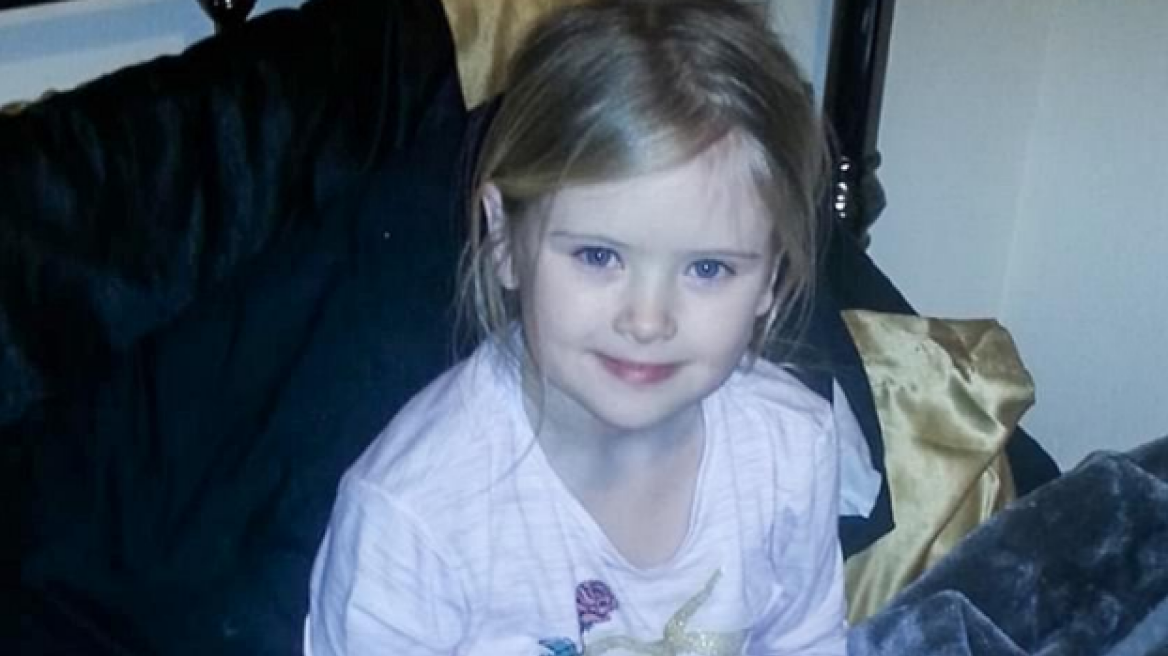 Σοκ στη Βρετανία: Πόσταρε αυτή τη φωτογραφία της κόρης του και μια ώρα μετά την έσφαξε