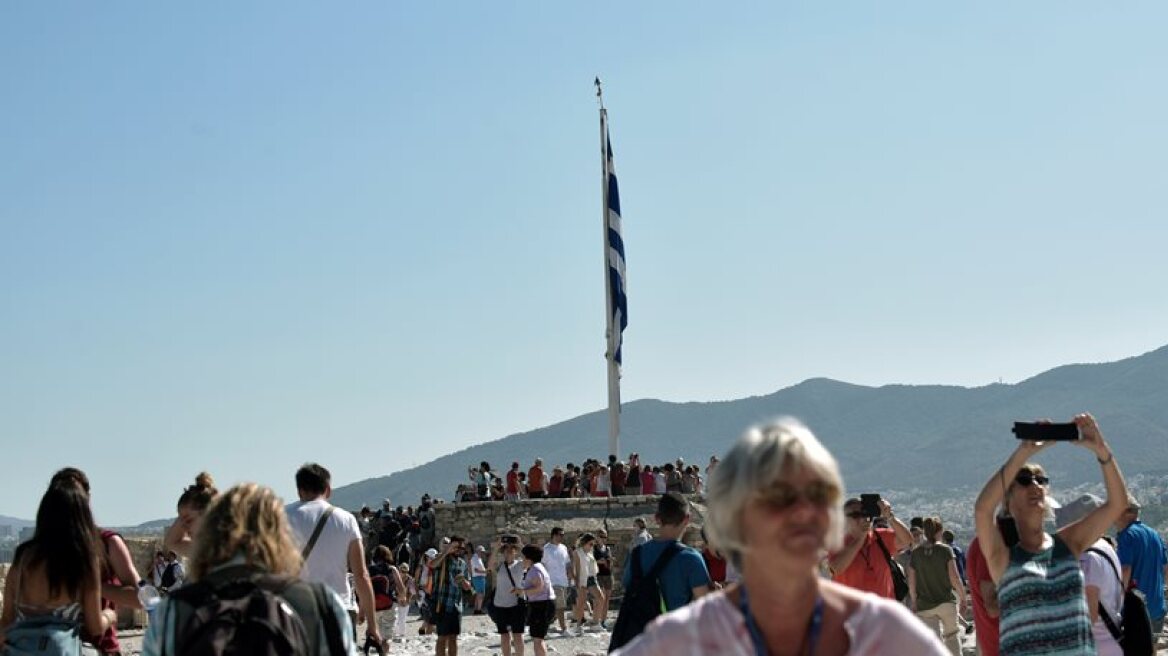 Greek tourism: German travellers give huge boost to Greek revenue