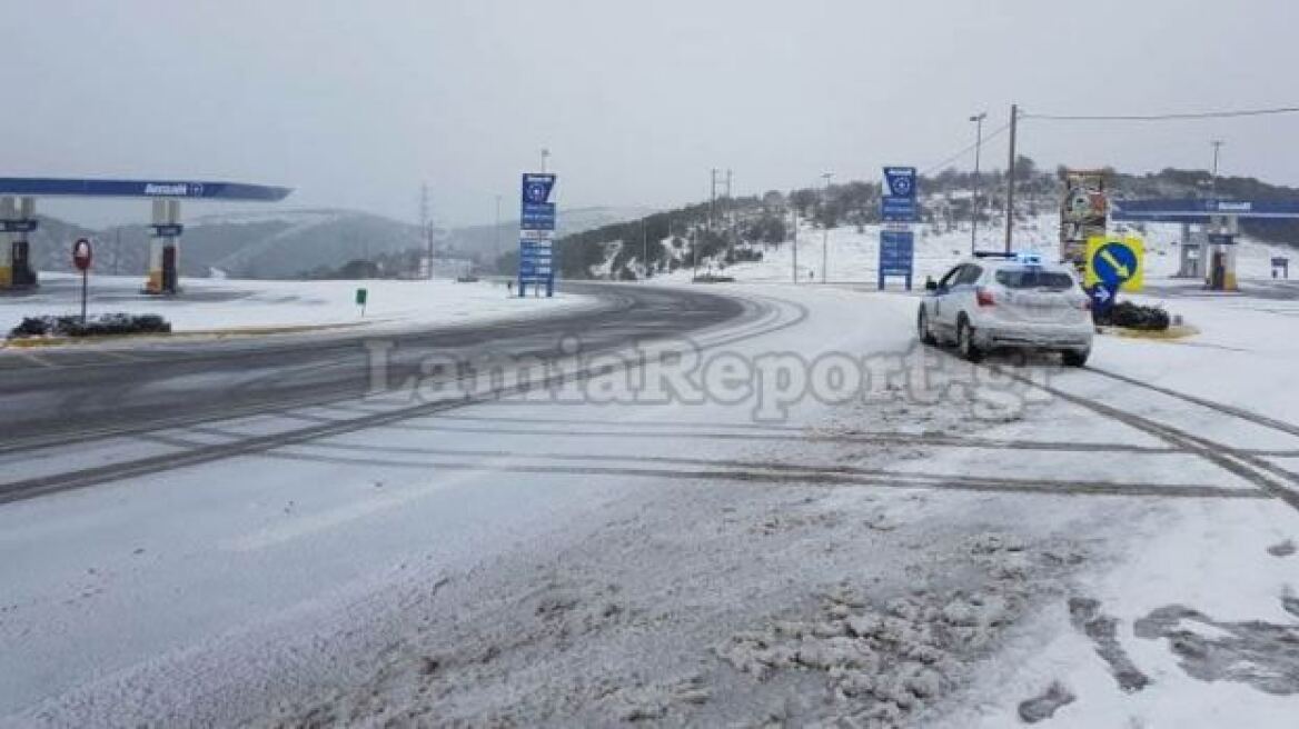 Χιονίζει προς Δομοκό και Μπράλο - Χωρίς προβλήματα η κυκλοφορία