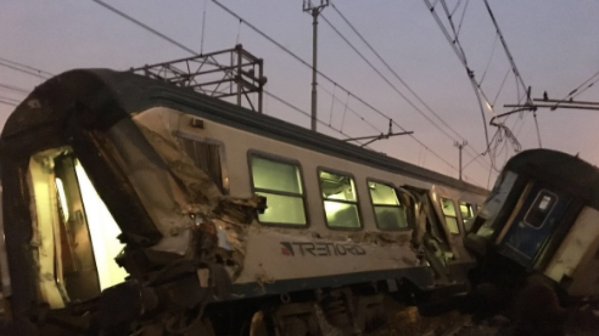 Εκτροχιασμός τρένου κοντά στο Μιλάνο με νεκρούς - Αγωνία για τους τραυματίες 