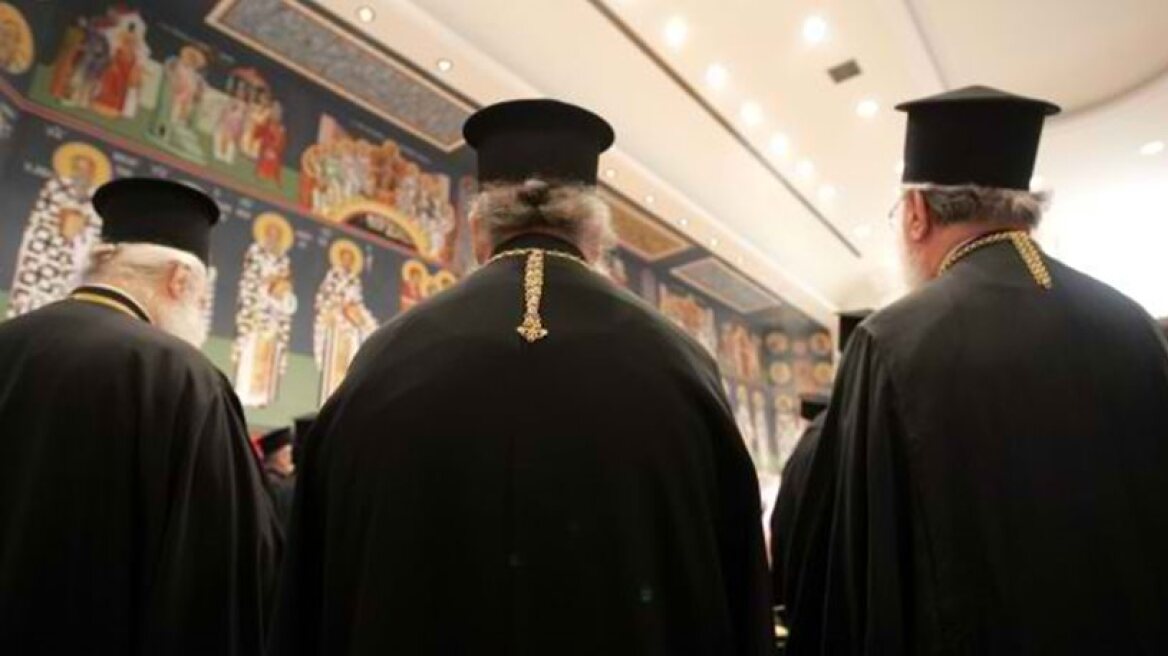 Greek priests to take part in "Macedonia" rally in Athens, in defiance of Archbishop Ieronymos's position
