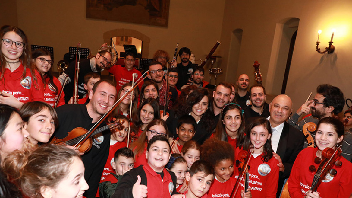 Η CARPISA στηρίζει την παιδική ορχήστρα "Quartieri Spagnoli" στη Νάπολη