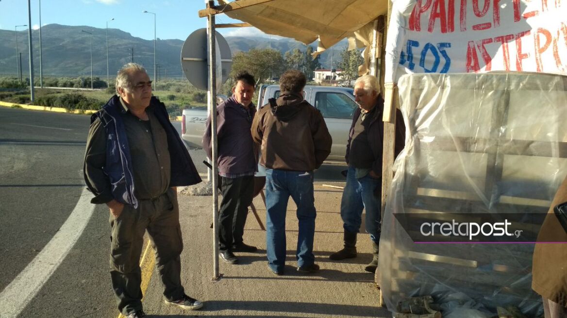 Συνεχίζουν τον αγώνα τους οι αγρότες της Κρήτης