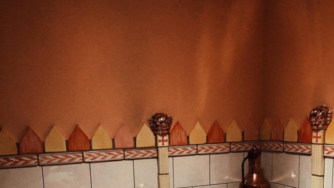 Κόνυ Μεταξά: Χαλαρώνει κάνοντας το «μπάνιο της Κλεοπάτρας» 