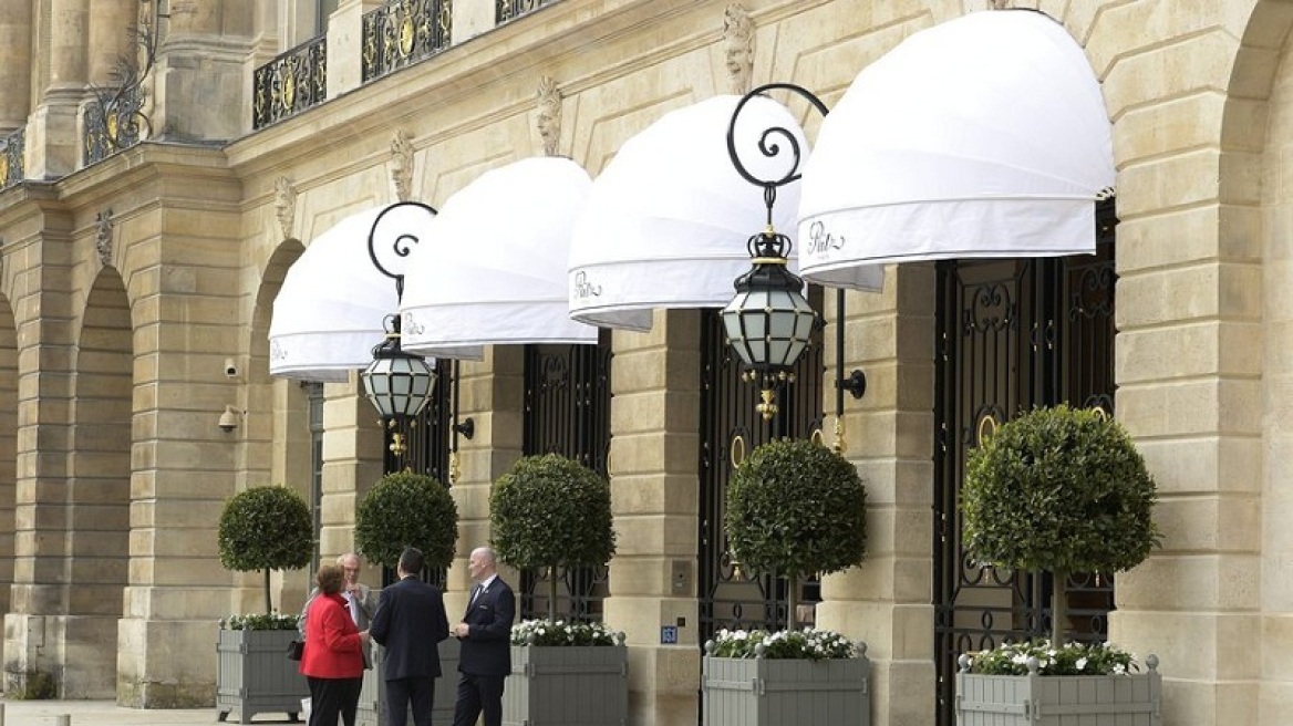 Γαλλία: Το ξενοδοχείο Ritz βγάζει στο «σφυρί» 3.500 παλιά έπιπλα