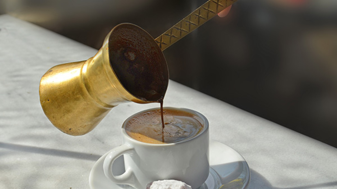 Πώς να φτιάξεις τον τέλειο ελληνικό καφέ