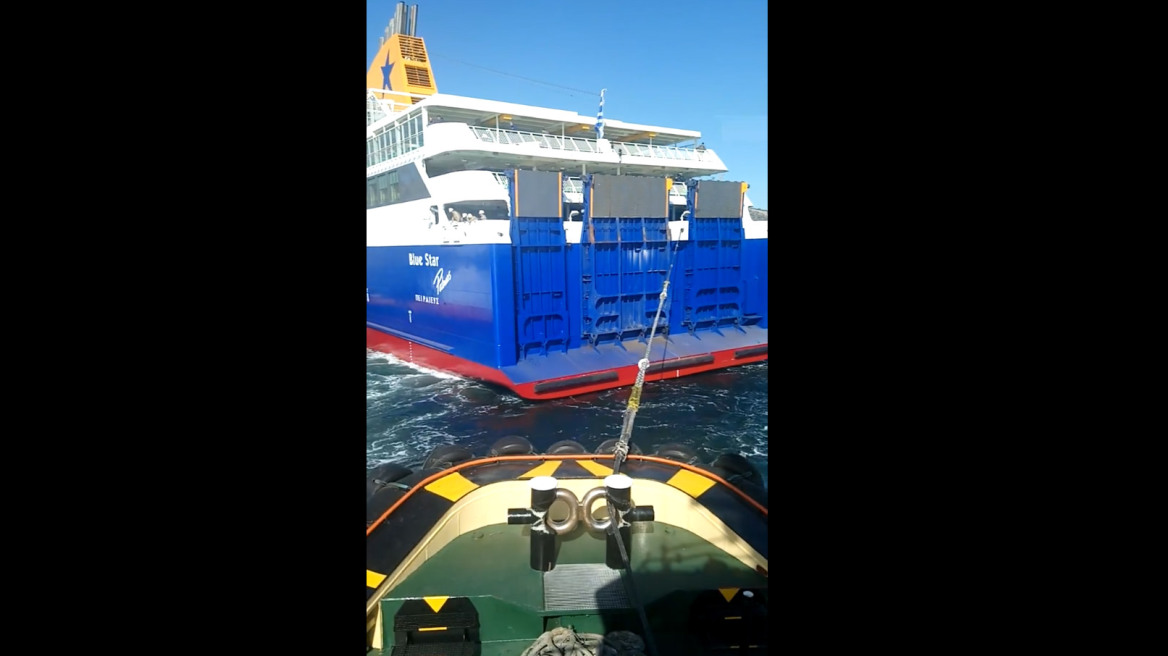 Βίντεο: Η στιγμή που το Blue Star Patmos βγαίνει από τα ναυπηγεία της Ελευσίνας