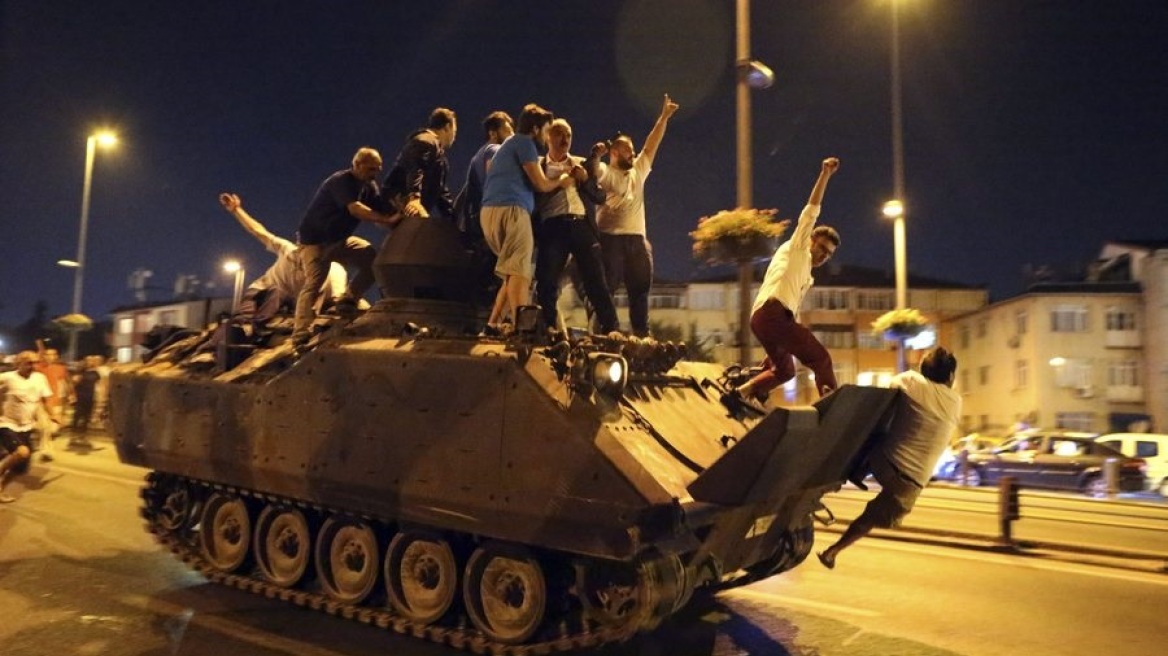 Τουρκία: Ισόβια σε 64 στρατιωτικούς για το αποτυχημένο πραξικόπημα 