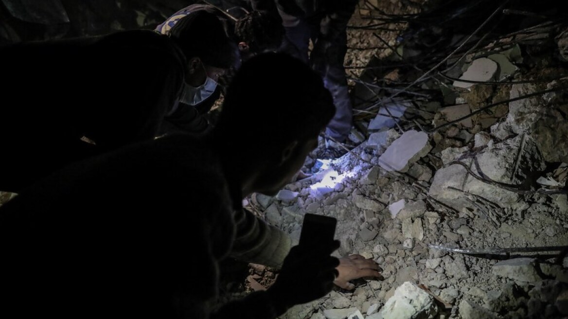 Συρία: Τουλάχιστον 31 άμαχοι νεκροί σε νέους αεροπορικούς βομβαρδισμούς