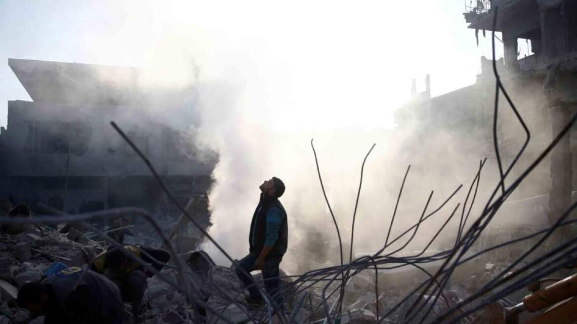 Συρία: Νεκροί επτά άμαχοι σε αεροπορικές επιδρομές του συριακού στρατού