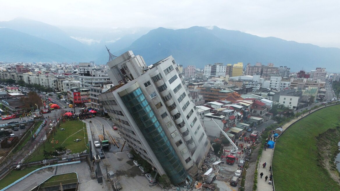 Τουλάχιστον 7 νεκροί και 67 αγνοούμενοι μετά το σεισμό των 6,4 βαθμών στην Ταϊβάν
