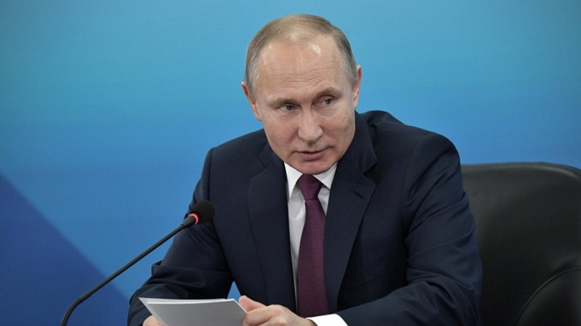 Ρωσία: Ο Πούτιν κρυολόγησε αλλά εξακολουθεί να... εργάζεται