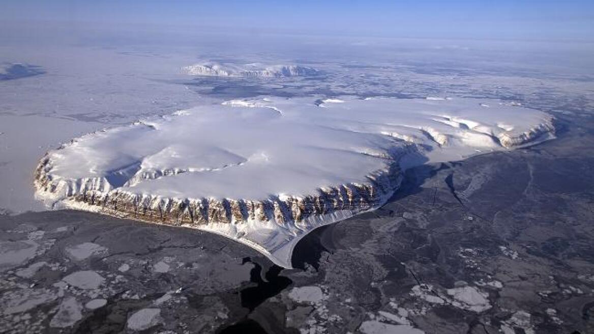 Η φωτογραφία της ημέρας: Ο Άγιος Βαλεντίνος στους πάγους της Γροιλανδίας