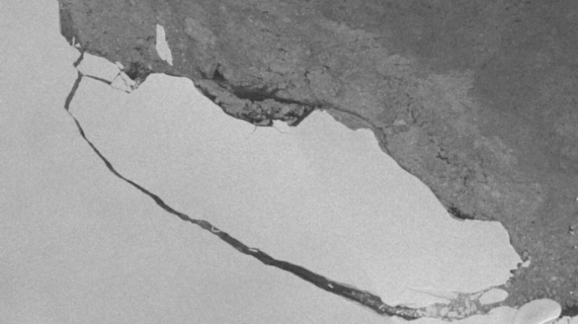 Παγόβουνο στο μέγεθος της Αιτωλοακαρνανίας αποκολλήθηκε από την Ανταρκτική (pics & vid)