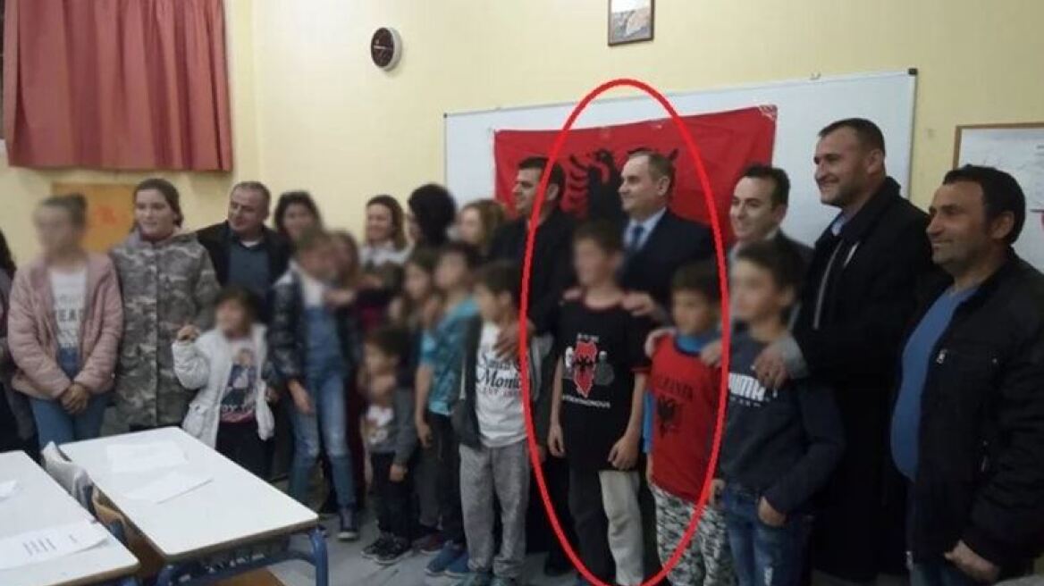 Κοτζιάς: Μεμονωμένο περιστατικό ο μαθητής με μπλούζα της «Μεγάλης Αλβανίας» στα Χανιά