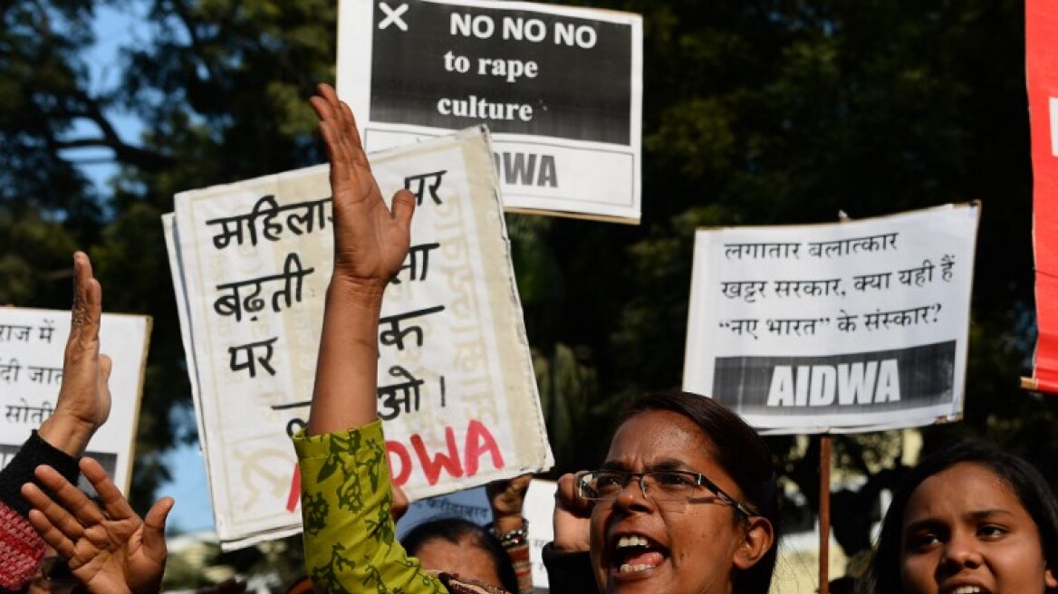 Φρίκη στην Ινδία: Συμμορία αντρών βίασαν γυναίκα με σιδερένια ράβδο