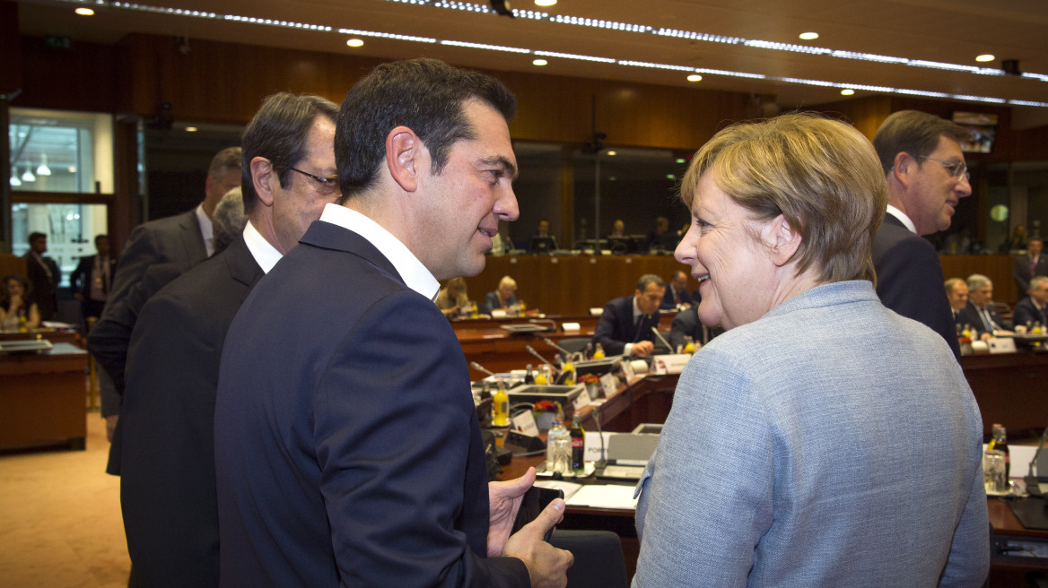 Σκοπιανό: Συνάντηση Μέρκελ - Τσίπρα στο περιθώριο της Συνόδου Κορυφής